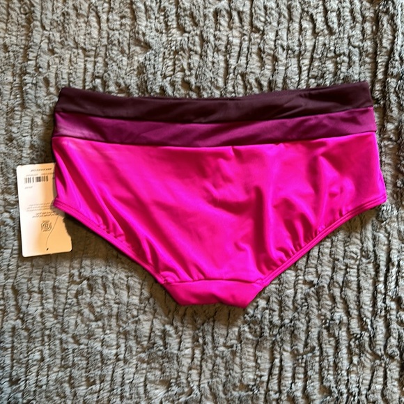 NWT Athleta Coastline Swim Boyshort - Picture 2 of 6
